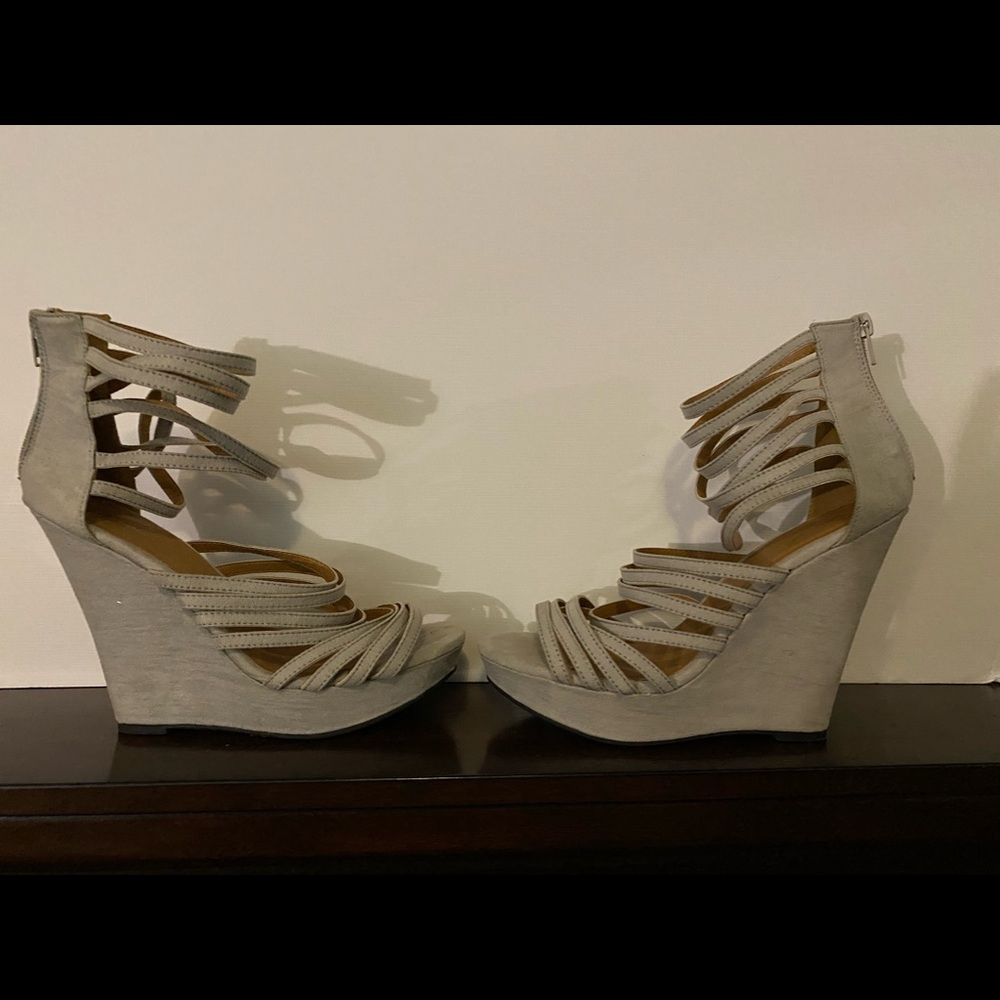 Wedge heels